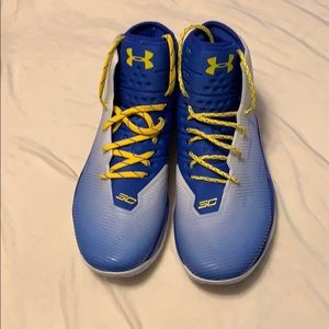 New Steph Curry 2.5 Blue yellow size 10.5